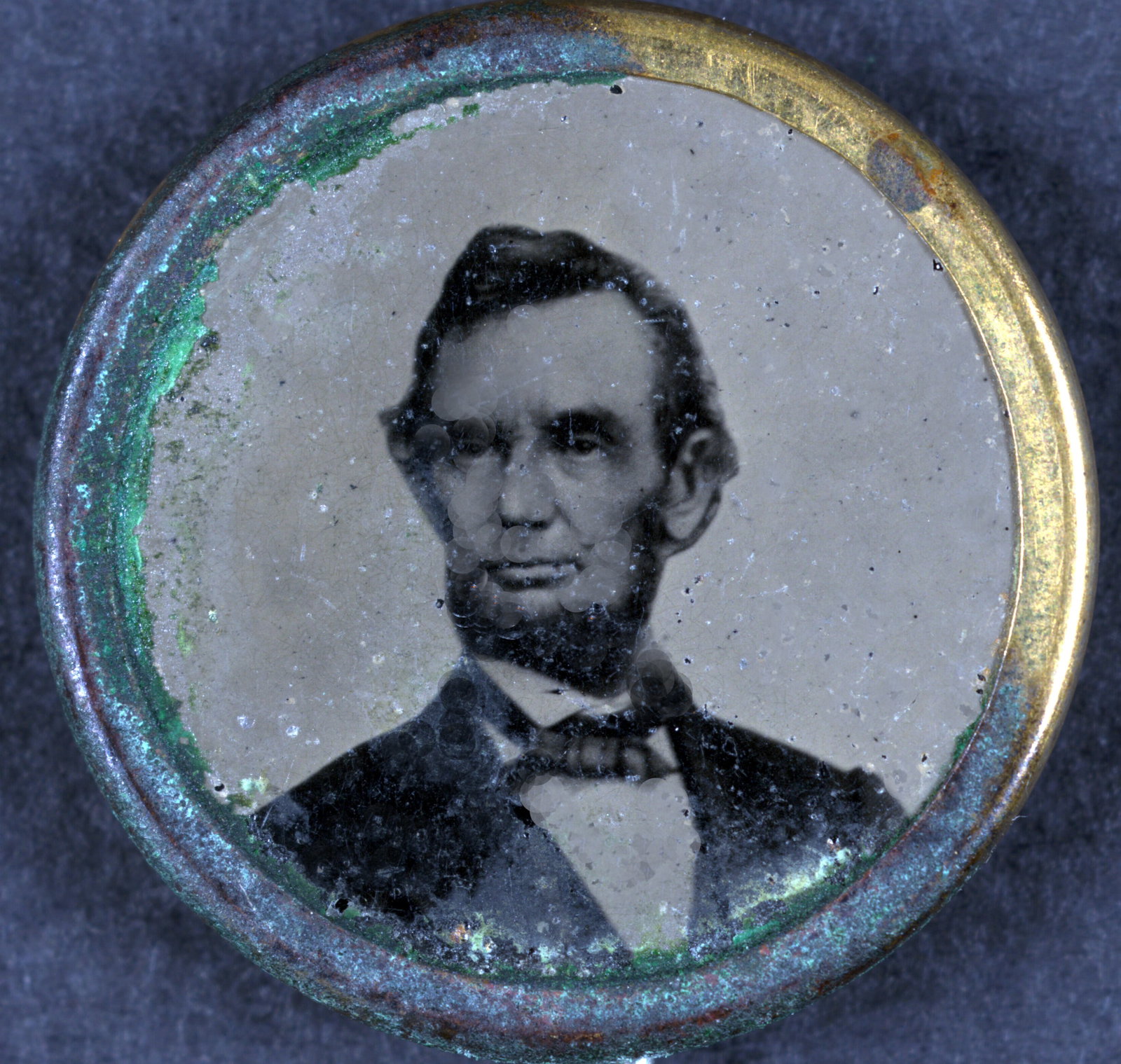 PRES. LINCOLN CAMPAIGN BUTTON: Title: PRES. LINCOLN CAMPAIGN BUTTON Artist/Source: UNKNOWN Date: UNKNOWN Dimensions: 8X10 Description: || UNITED STATES SHIPPING ONLY!|| This lot is a dye Based Photolithograph, and is a restoration 