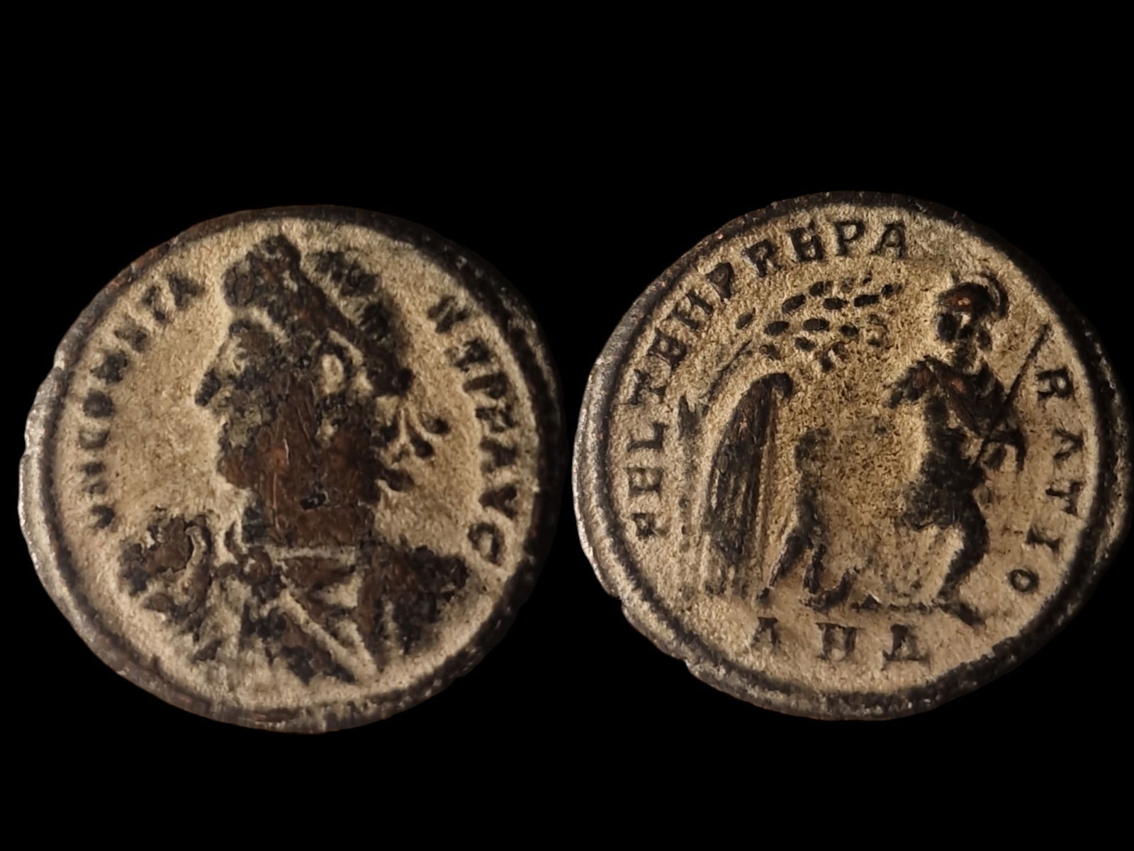 Roman Imperial Coin: Constans Centenionalis (1 of 1)