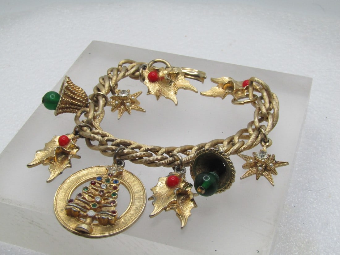 Vintage Chunky Christmas Charm Bracelet, 7.5" 1950's-1960's (1 of 5)