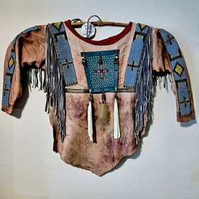 Native American War Shirt Signed Charles Fast Horse (1941-2015) Oglala, Lakota circa 1980-2010.