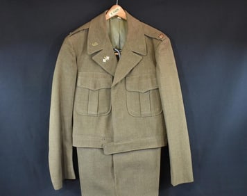 WWII US Army Uniform w Signal Corps Insignia Torch Pin Enamel