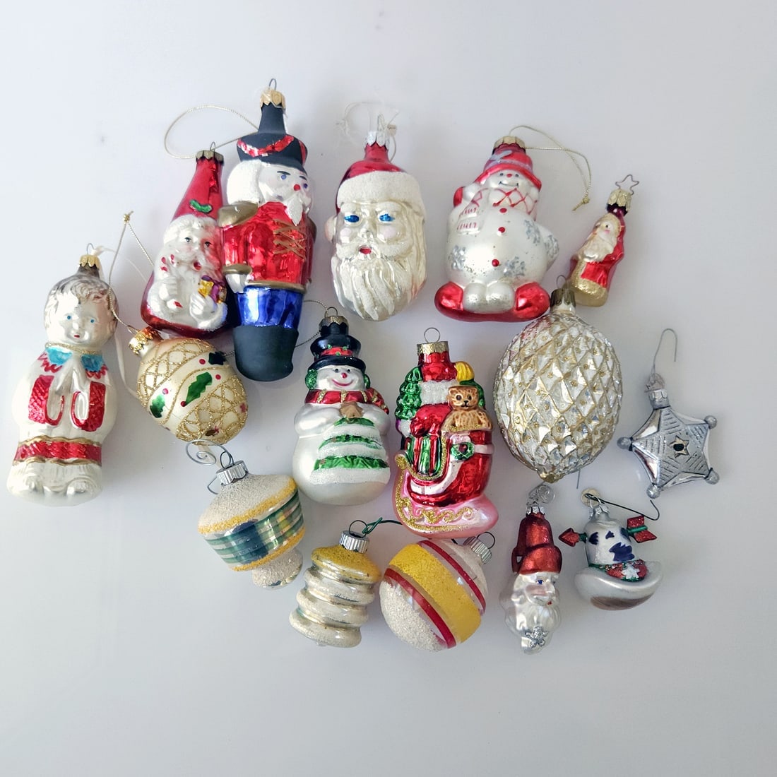 Large Lot Assorted Vintage Mercury Glass Christmas Ornaments (1 of 6)