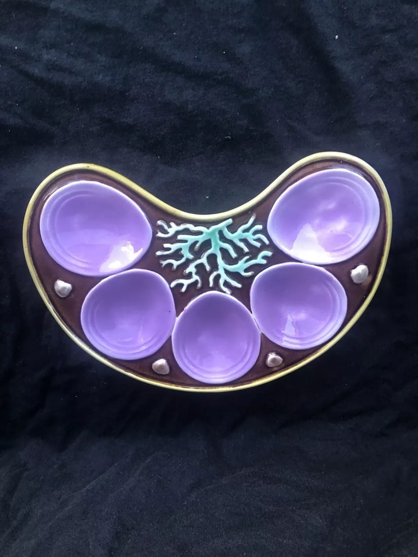 Majolica Pink Oyster Plate (1 of 2)