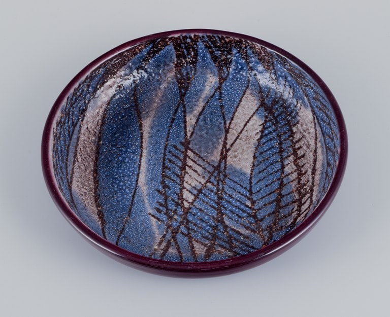 Ingrid Atterberg (1920-2008) for Upsala Ekeby, Sweden. Low ceramic bowl with an abstract design.: Ingrid Atterberg (1920-2008) for Upsala Ekeby, Sweden. Low ceramic bowl with an abstract design. Glazed in blue and sand-colored tones. From the 1960s. Stamped. In perfect condition. Dimensions: Diame