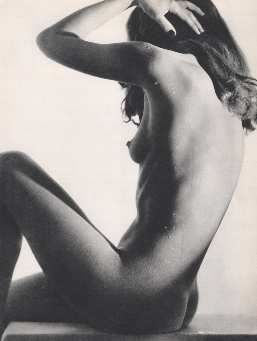 LUCIEN LORELLE - Female Figure: Artist: LUCIEN LORELLE Print Title: Female Figure Medium: Sheet-fed Gravure Printing Date: 1950's Printed in France Image Size approx: 9.5 x 7.25 inches Lucien Lorelle (1894-1968) was one of the grea