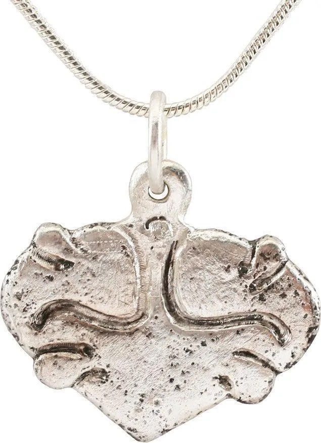 FINE VIKING HEART PENDANT 850-950 AD (1 of 4)