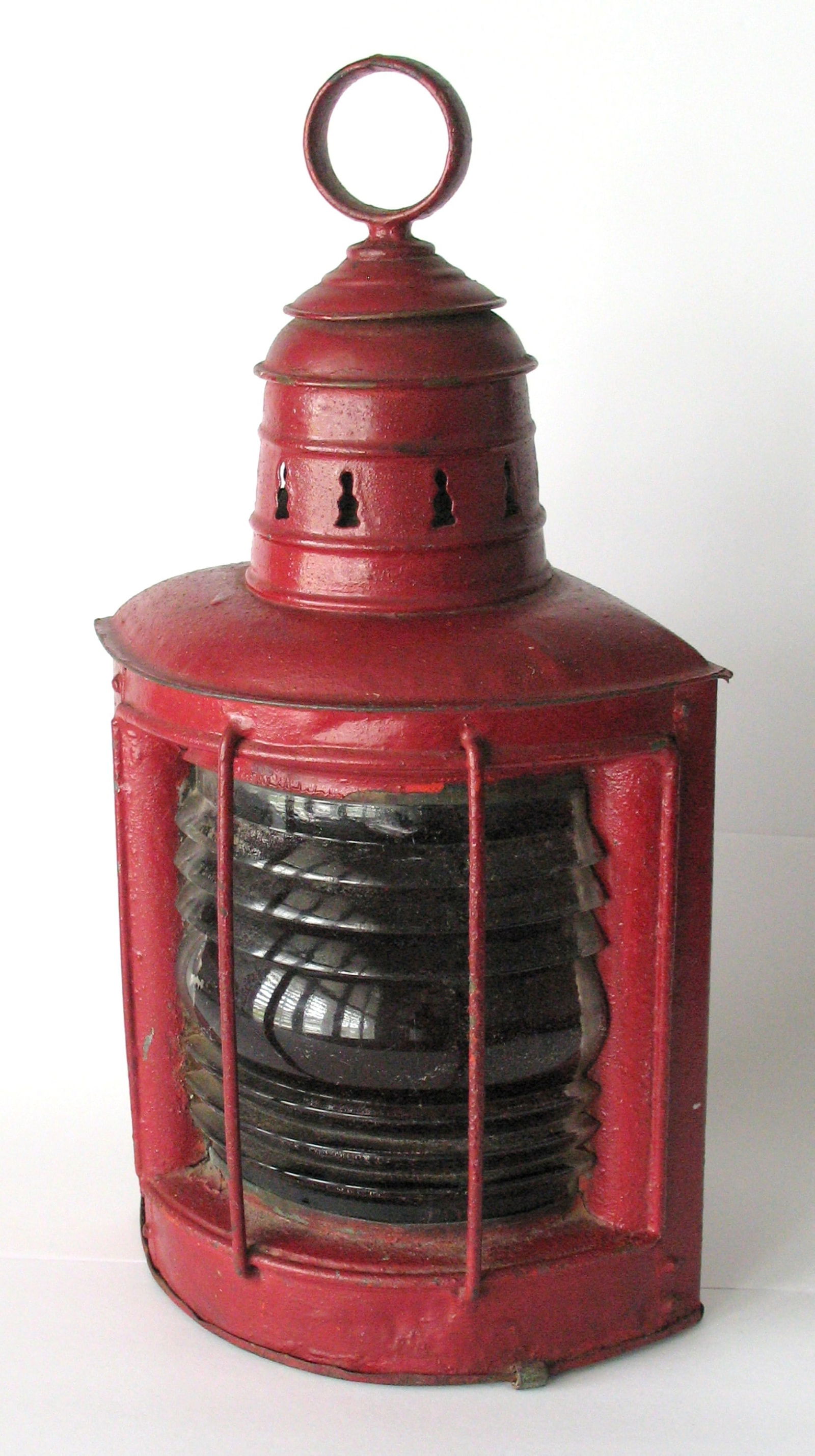 Antique tin nautical ship's lantern. (1 of 1)