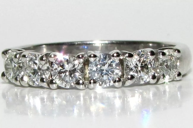1.00 ROUND CUT DIAMONDS BAND RING MODERN + (1 of 1)