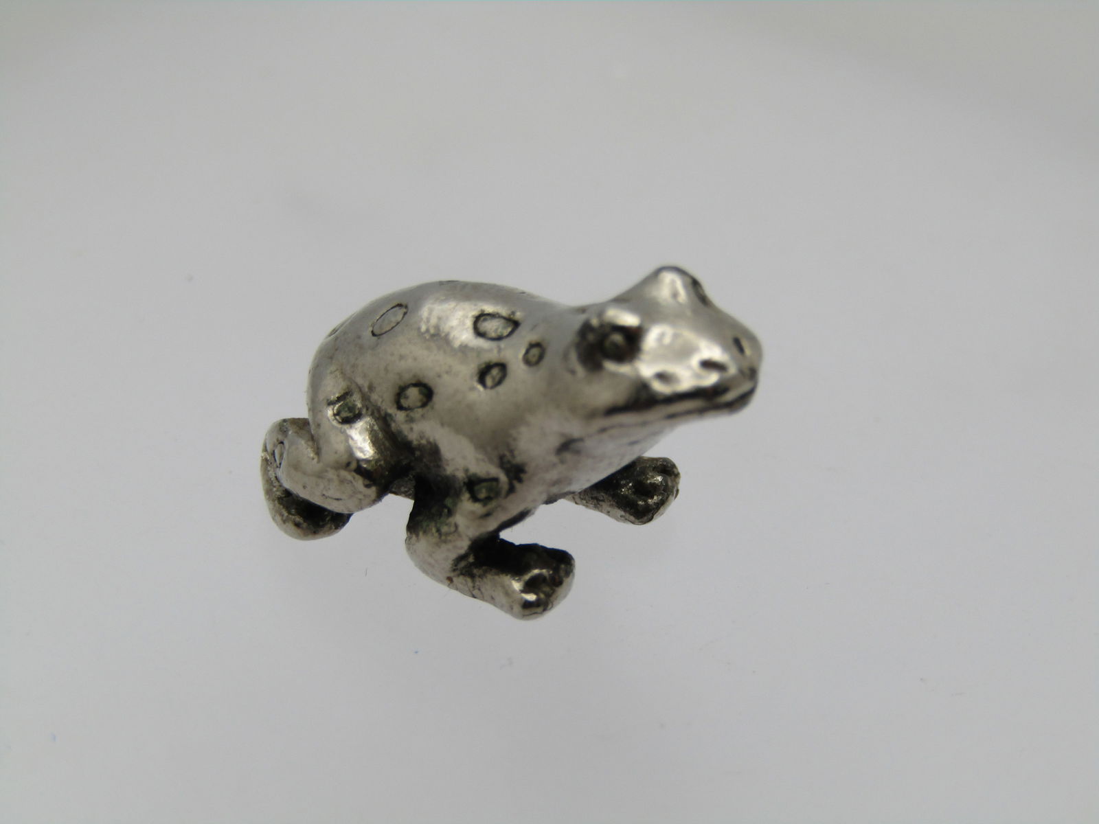 Small Silver Frog Figurine,  7/8" (1 of 5)