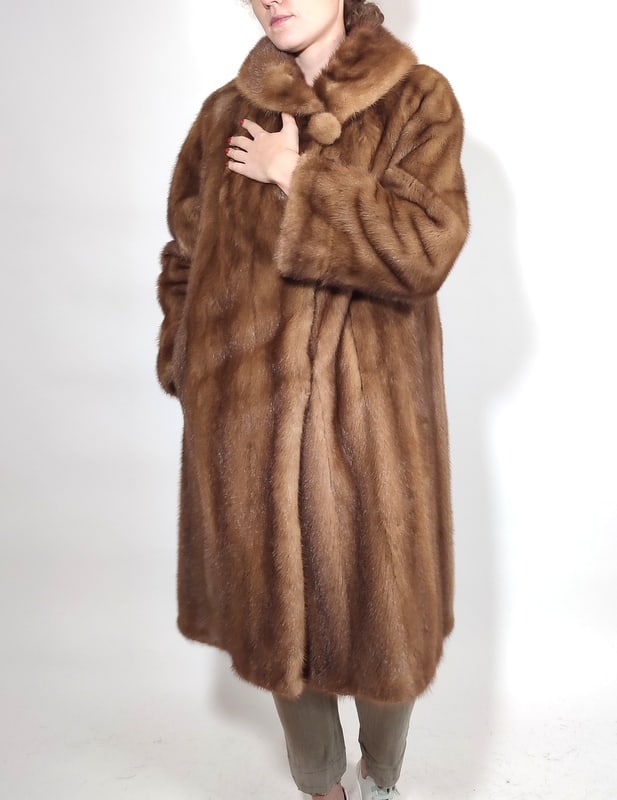 PASTEL MINK FUR COAT EU: L; US: 16 (1 of 9)