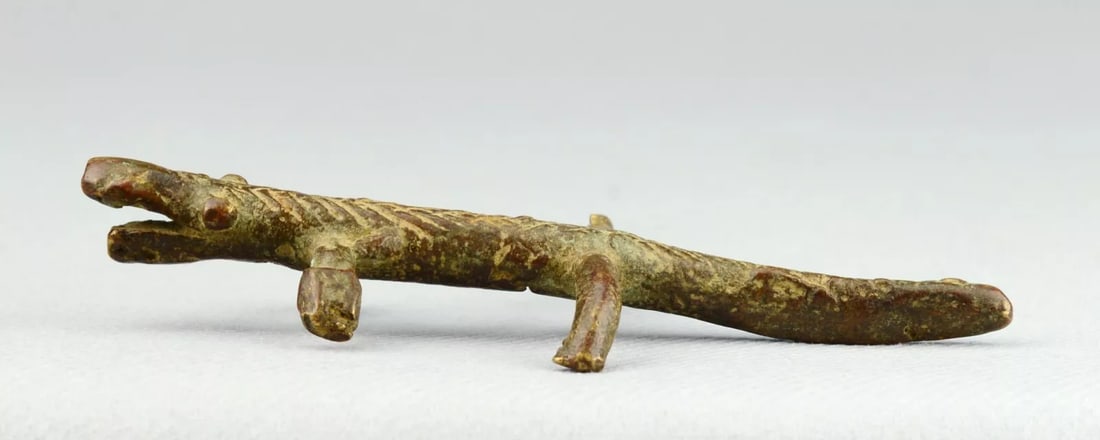 African bronze figurine crocodile Lizard salamander ? Burkina Faso ? (1 of 4)