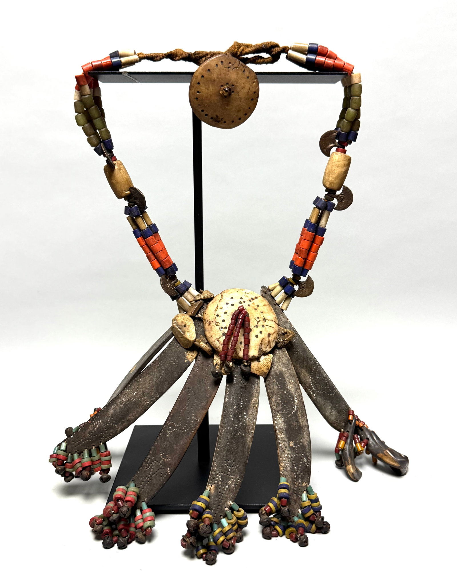 Headhunters warrior necklace - Naga - India: Old Naga Head Hunter Warrior’s Ceremonial Necklace. Hand carved tubular Carnelian Beads, Dark Blue, Yellow, Orange, White Heart Red Trade Beads, Hand Carved Buffalo Bone Spacers, Shells; All Str