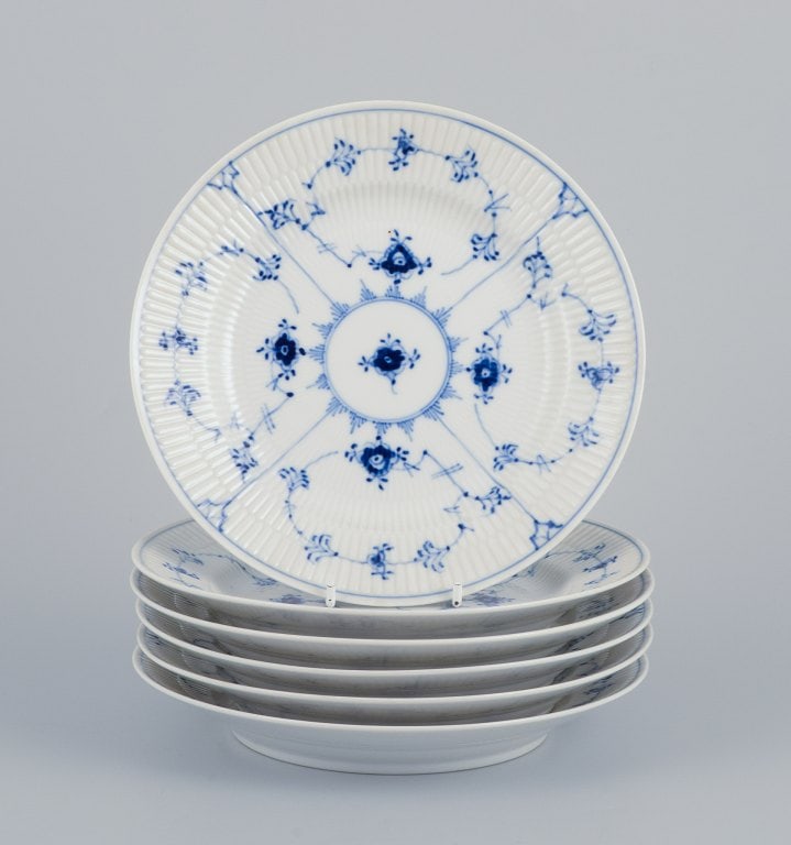 Royal Copenhagen Blue Fluted Plain. A set of six lunch plates in porcelain. (1 of 8)