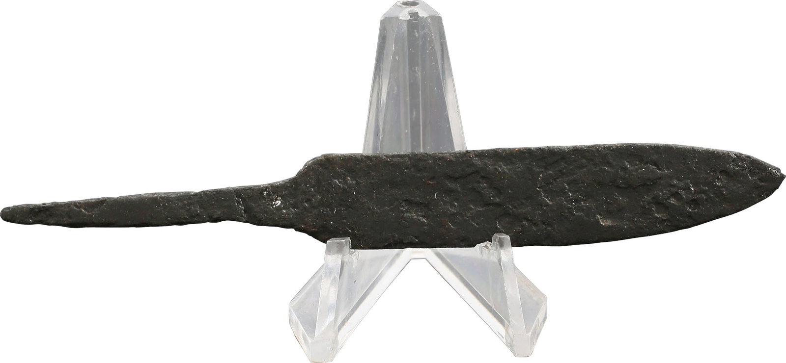 VIKING SIDE KNIFE OR POUCH KNIFE, 866-1067 AD.: Danelaw England. Just over 3 7/8" total length. Wedge section blade with the straight back and down turned point of scramseax form. The thin blade made for slashing and not a working knife. Whittle ta