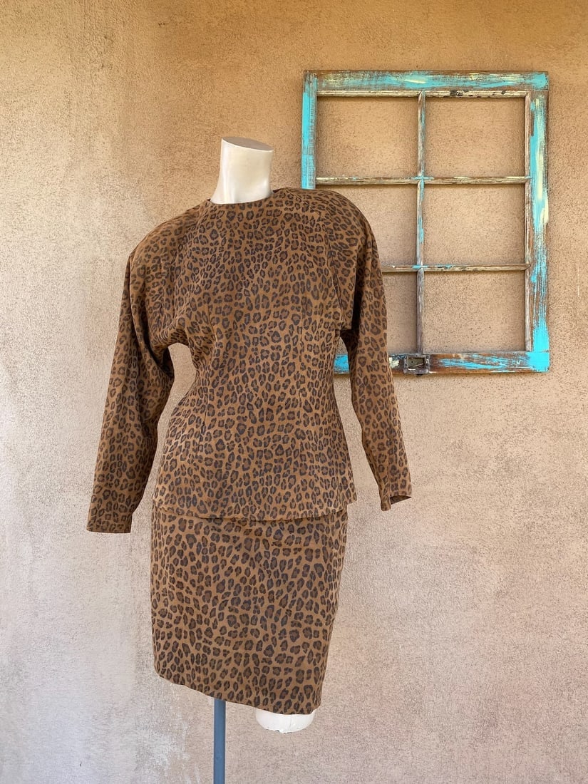 Vintage 1980s Leopard Print Leather Suit 2 PC US2 4 W26 (1 of 7)