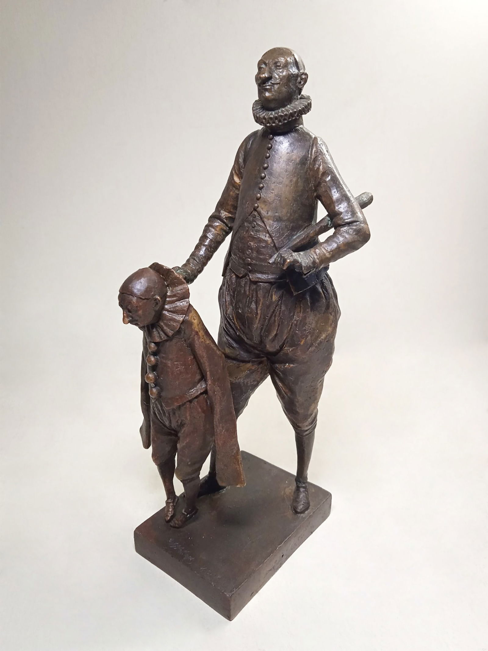 Shevchuk Dmitry: "Teaching democracy", bronze sculpture (1 of 6)