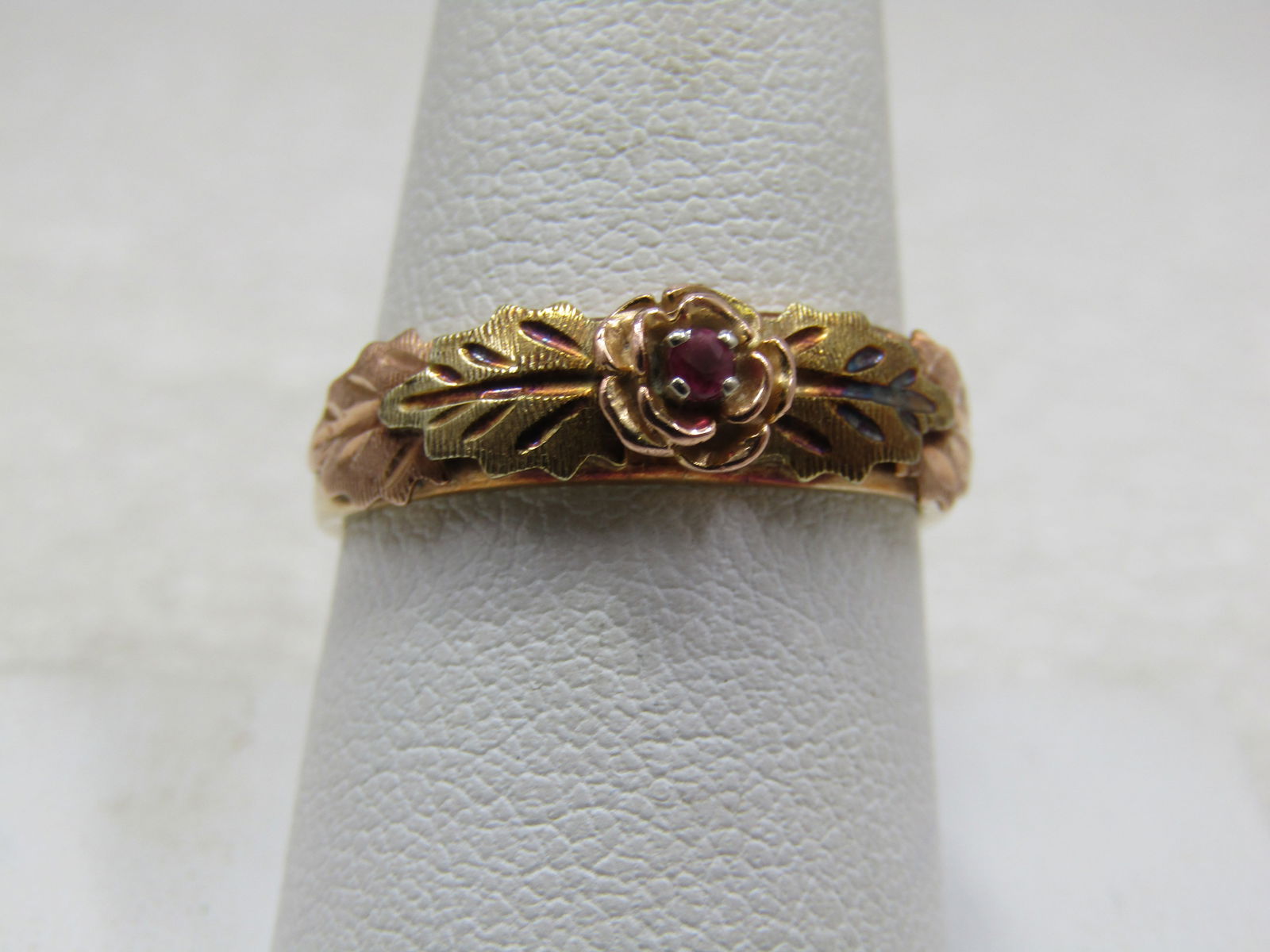 Vintage 10kt Black Hills Gold Ruby Rose Band Ring, Sz. 9 (1 of 7)