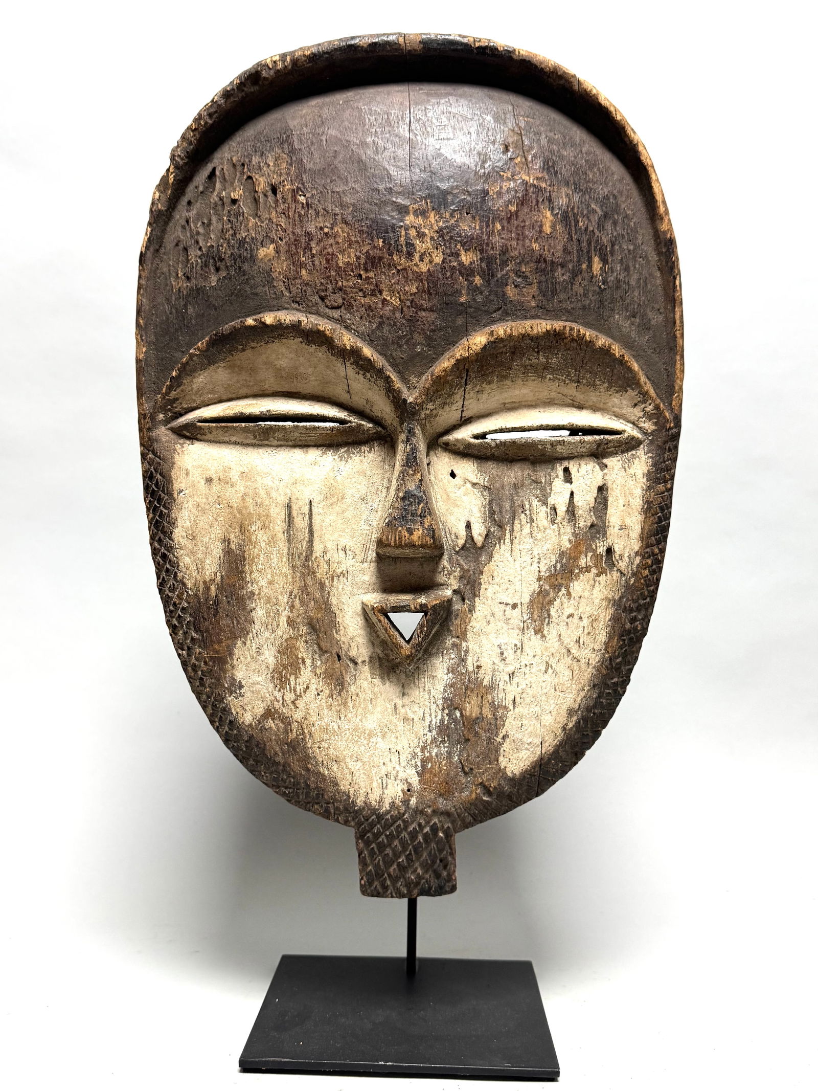 Large faced mask - Vuvi - Gabon (1 of 11)