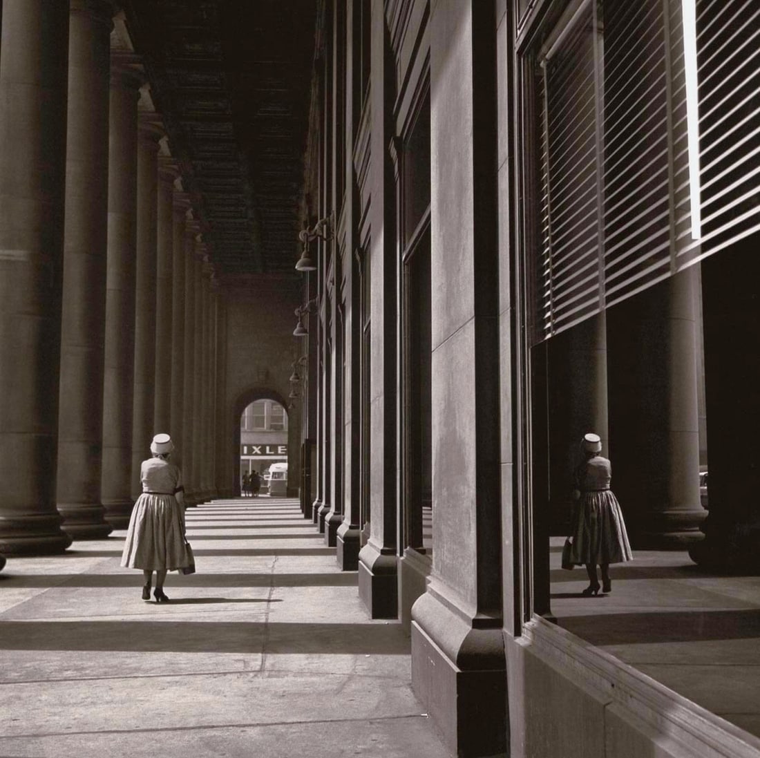 VIVIAN MAIER - Untitled, Woman with Hat (1 of 1)