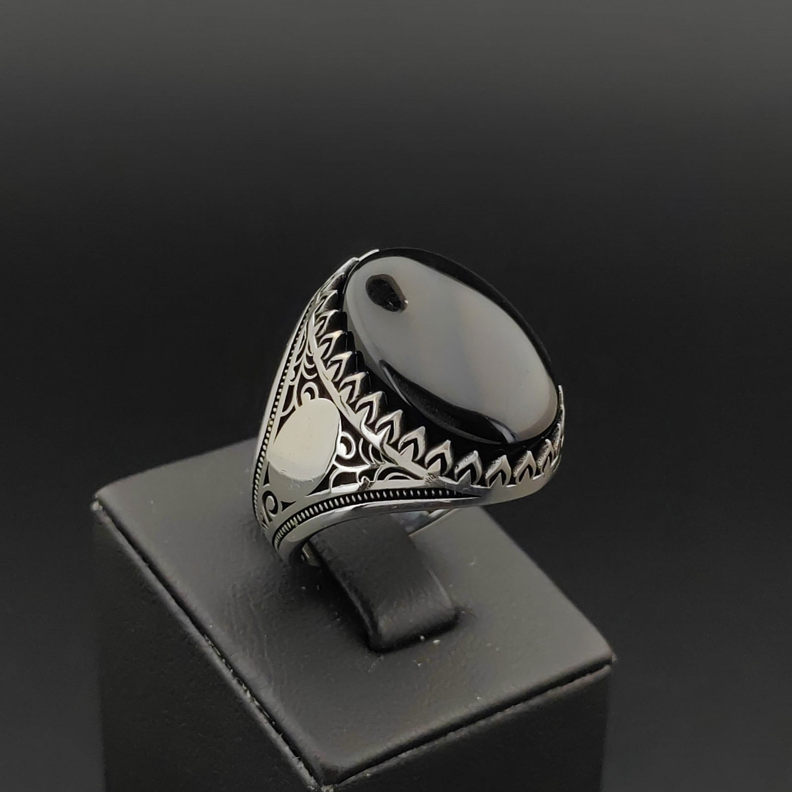 925 Silver Men's Ring with Black Onyx (1 of 8)