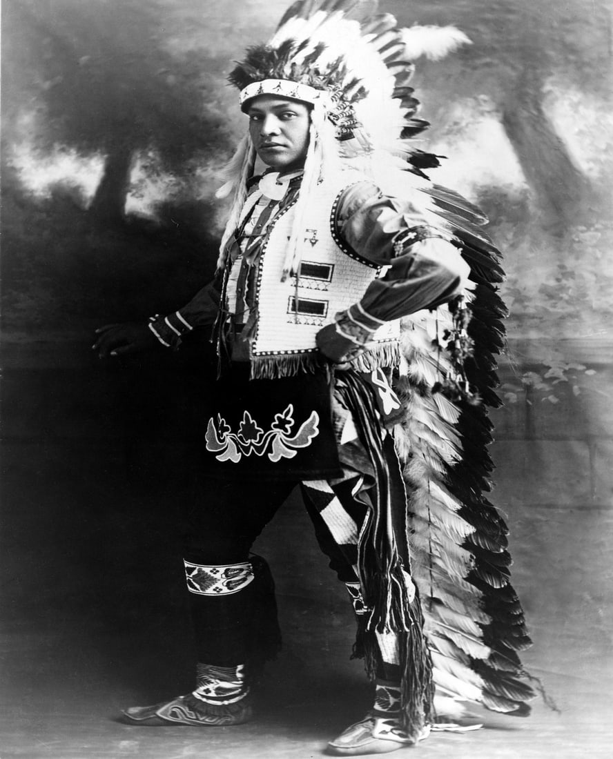 1909, LG. FORMAT 13X19" CHIEF HIAWATHA, POTAWATOMI TRIBE: Title: 1909, LG. FORMAT 13X19" CHIEF HIAWATHA, POTAWATOMI TRIBE Artist/Source: UNKNOWN Date: 6/28/1909 Dimensions: 13X19 Description: || UNITED STATES SHIPPING ONLY!|| This lot is a Dye Based Photolit