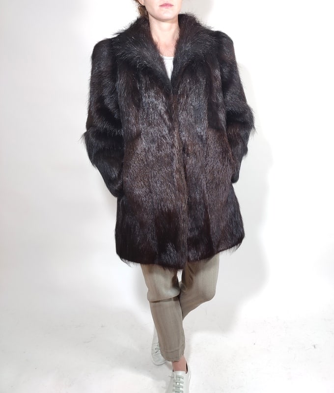 BROWN & BLACK LONG HAIRED BEAVER FUR COAT EU: XL; US: 20 (1 of 9)