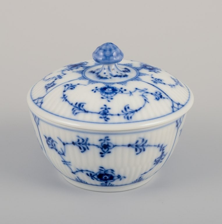 Royal Copenhagen Blue Fluted Plain sugar bowl.: Royal Copenhagen Blue Fluted Plain sugar bowl.Model 1/239.Dating: 1965.Perfect condition.Marked.First factory quality.Dimensions: D 9.0 cm x H 7.2 cm.Reserve: $140.00Shipping:Domestic: Shipping rates 