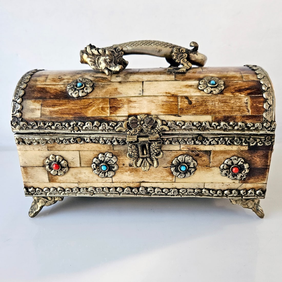 Ornate Camel Bone Jewelry Box with Turquoise Embellishments: Title: Ornate Camel Bone Jewelry Box with Turquoise Embellishments Description: Ornate Camel Bone Jewelry Box with Turquoise Embellishments Vintage Jewelry/Storage Box with semi-precious stone embelli