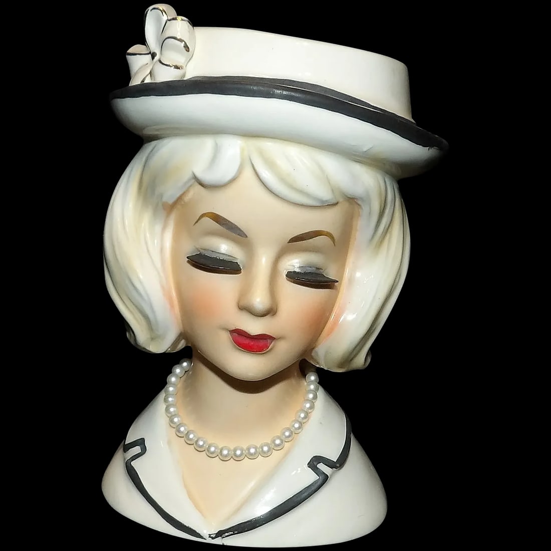 Enesco #1613 5 ¾” Lady Head Vase with Necklace (1 of 7)