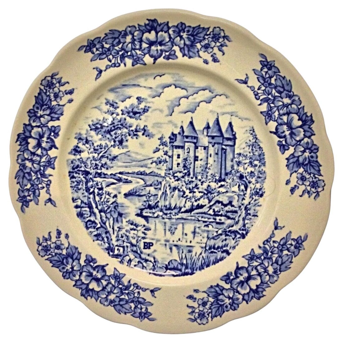 Vintage Beautiful Pyroblan "BP" Porcelain Plate with Chateau Decor: Title: Vintage Beautiful Pyroblan "BP" Porcelain Plate with Chateau Decor Origin: France Dimension:Diameter: 23.5 cm (9.25 inches) Material:Porcelain Year:20th century Description:This elegant porcela