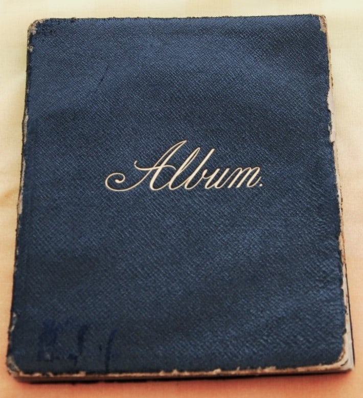 1883-1917 - Friendship Album - London Mission Society in Asia: Title: 1883-1917 - Friendship Album - London Mission Society in Asia Author: Sketches, Watercolors, Autographs, Calligraphic Handwriting Date: 1880s-1900s Publisher: --- Edition: --- Additional Inform