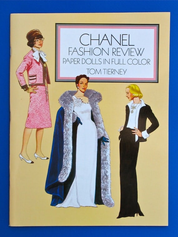 Chanel Fashion Review Paper Dolls in Full Color (Dover Paper Dolls) (1 of 13)