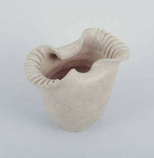 Arne Bang (1901-1983). Stoneware vase with light glaze.: Arne Bang (1901-1983). Stoneware vase with light glaze. Model no. 179. From the 1940s. Signed with monogram AB at the bottom. In perfect condition. Dimensions: W 14.0 cm x H 12.0 cm. Reserve: $770.00