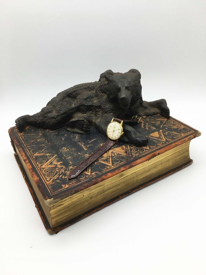 Zaria Mechanical Vintage Men Wrist Watch / Russian Antique Unisex White USSR: Title: Zaria Mechanical Vintage Men Wrist Watch / Russian Antique Unisex White USSR Lot Description: Materials gold, stainless steel, leather, Mechanical Wrist Watch, vintage watch men, soviet watch,