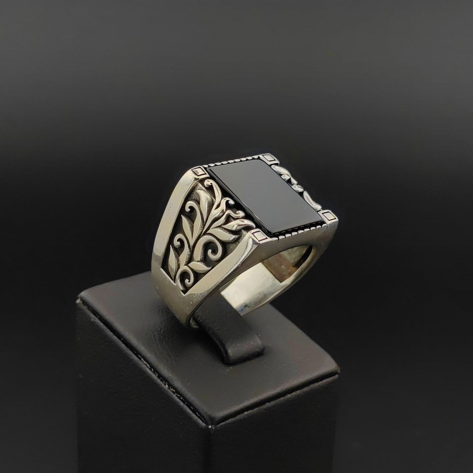 925 Silver Men's Ring with Black Onyx (1 of 8)