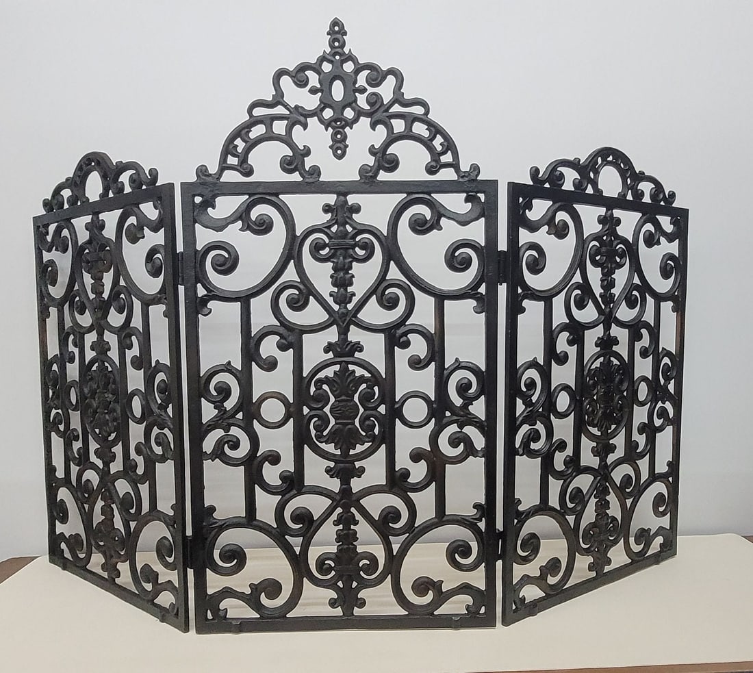 Vintage Fireplace Screen Black Iron Ornate Trifold Spanish Lace Medieval gothic (1 of 10)