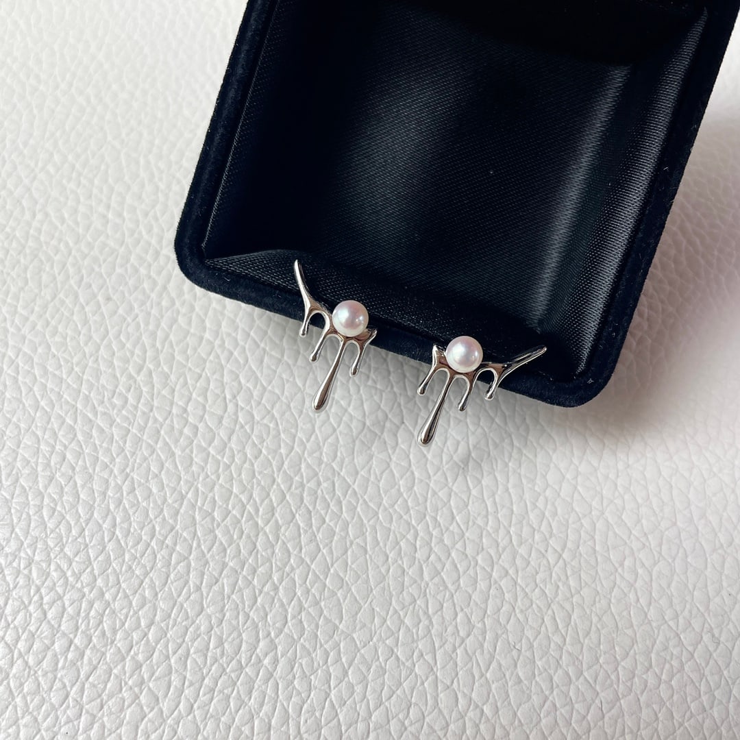 s925 sterling silver natural freshwater pearl earrings (1 of 5)