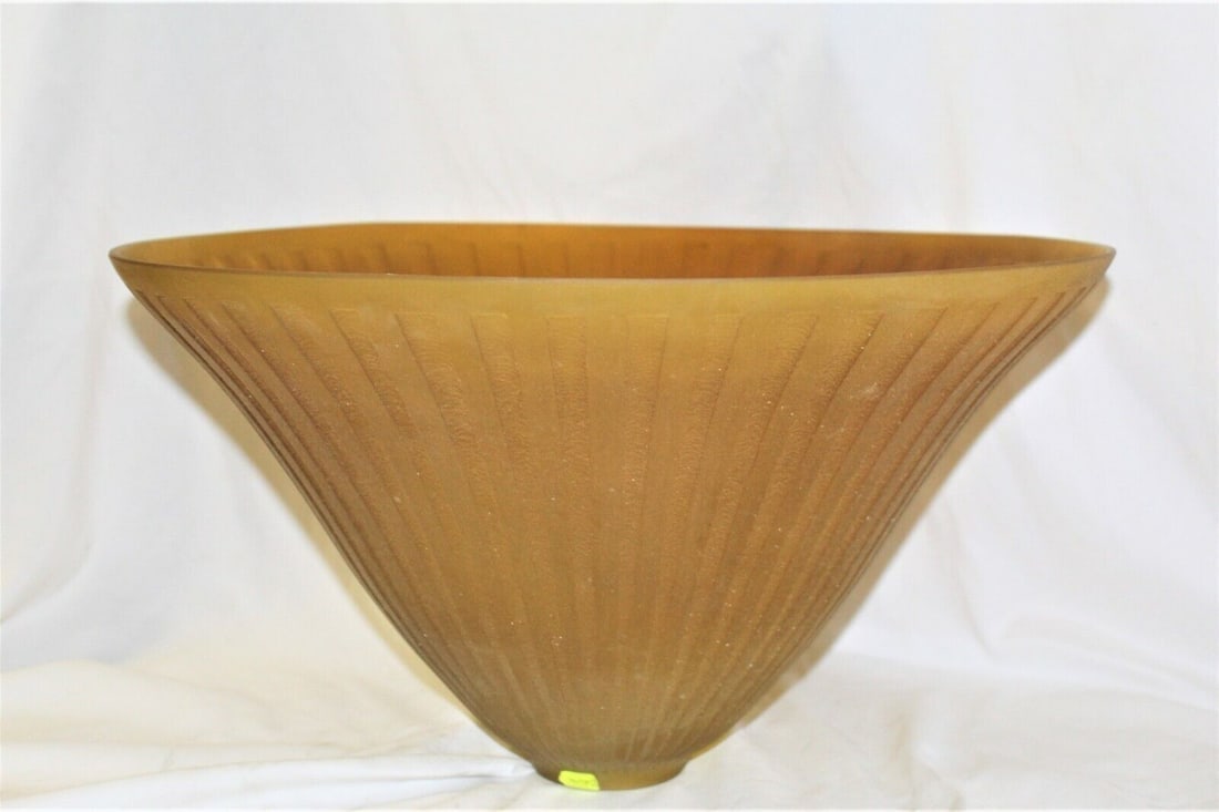 Art Deco Style Glass shade . Acid cut design after DAUM large size (1 of 11)