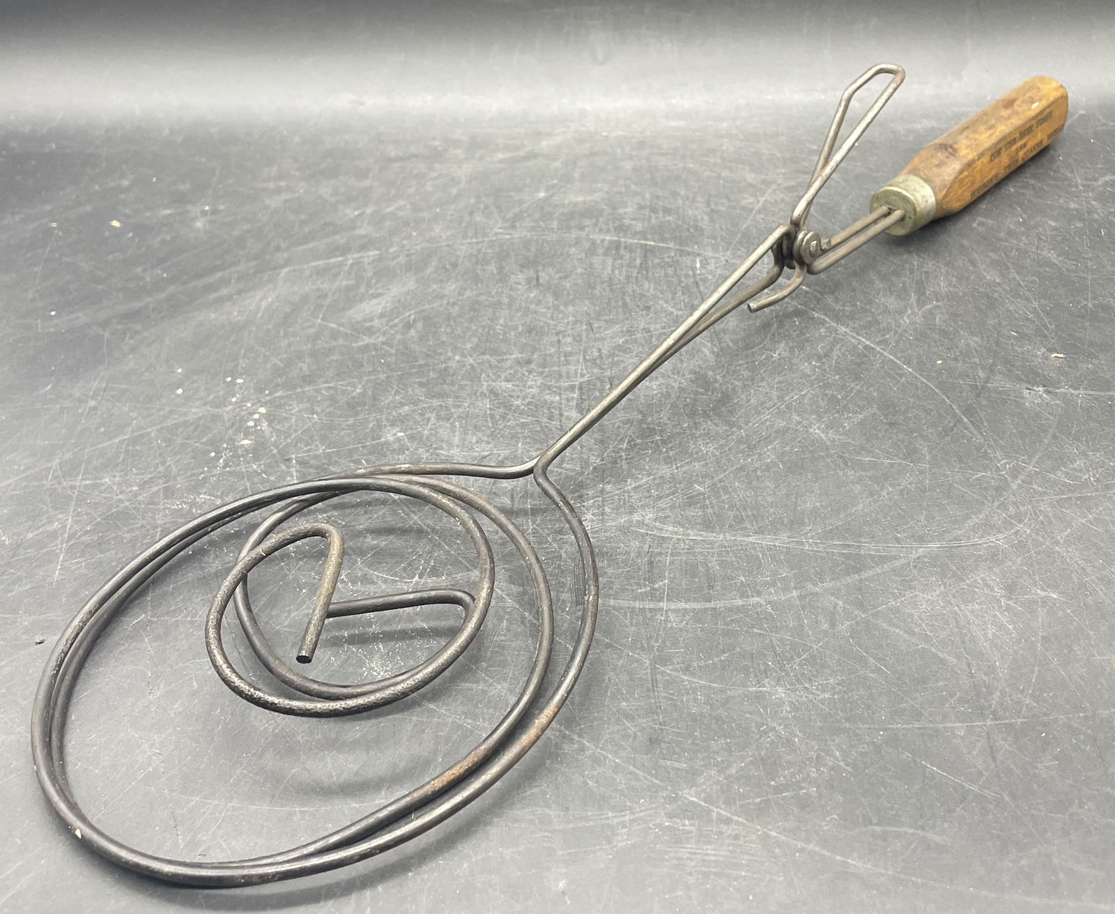 PRIMITIVE WIRE TOASTER WOOD HANDLE ADVERTIZING Wilson's Twin Quaker Bread (1 of 7)