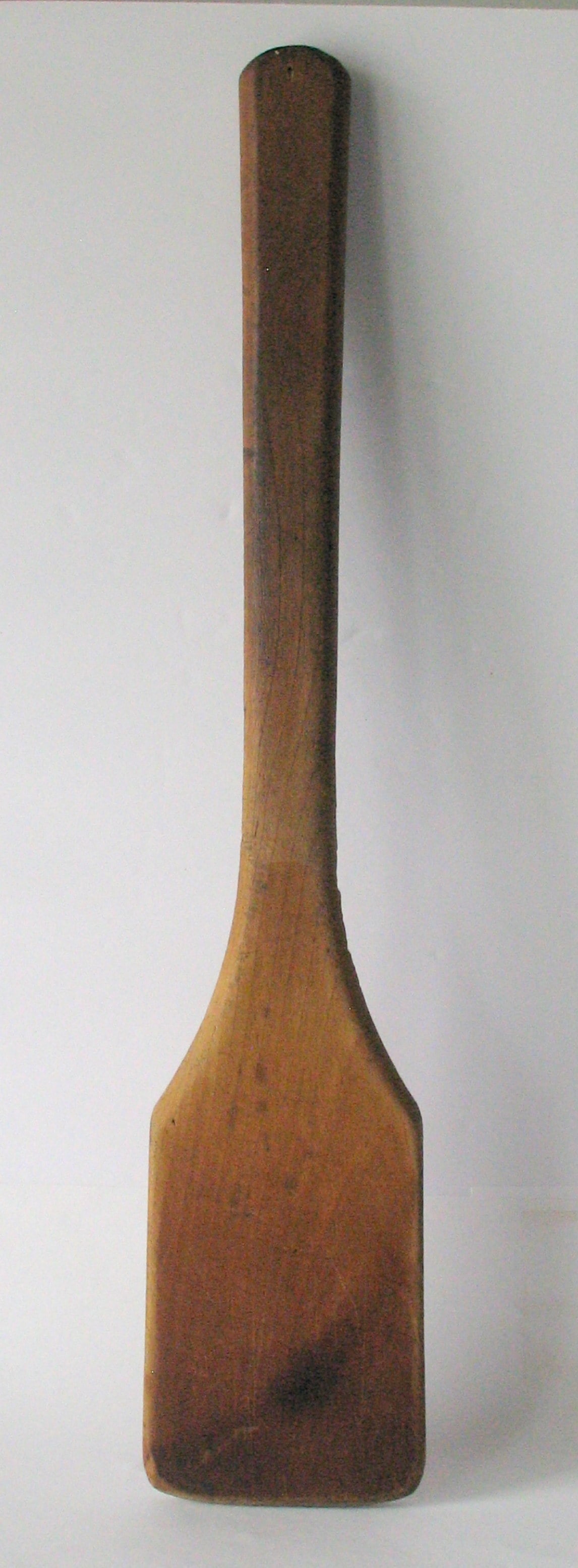 Antique New England long handled hearth stirring paddle. (1 of 4)