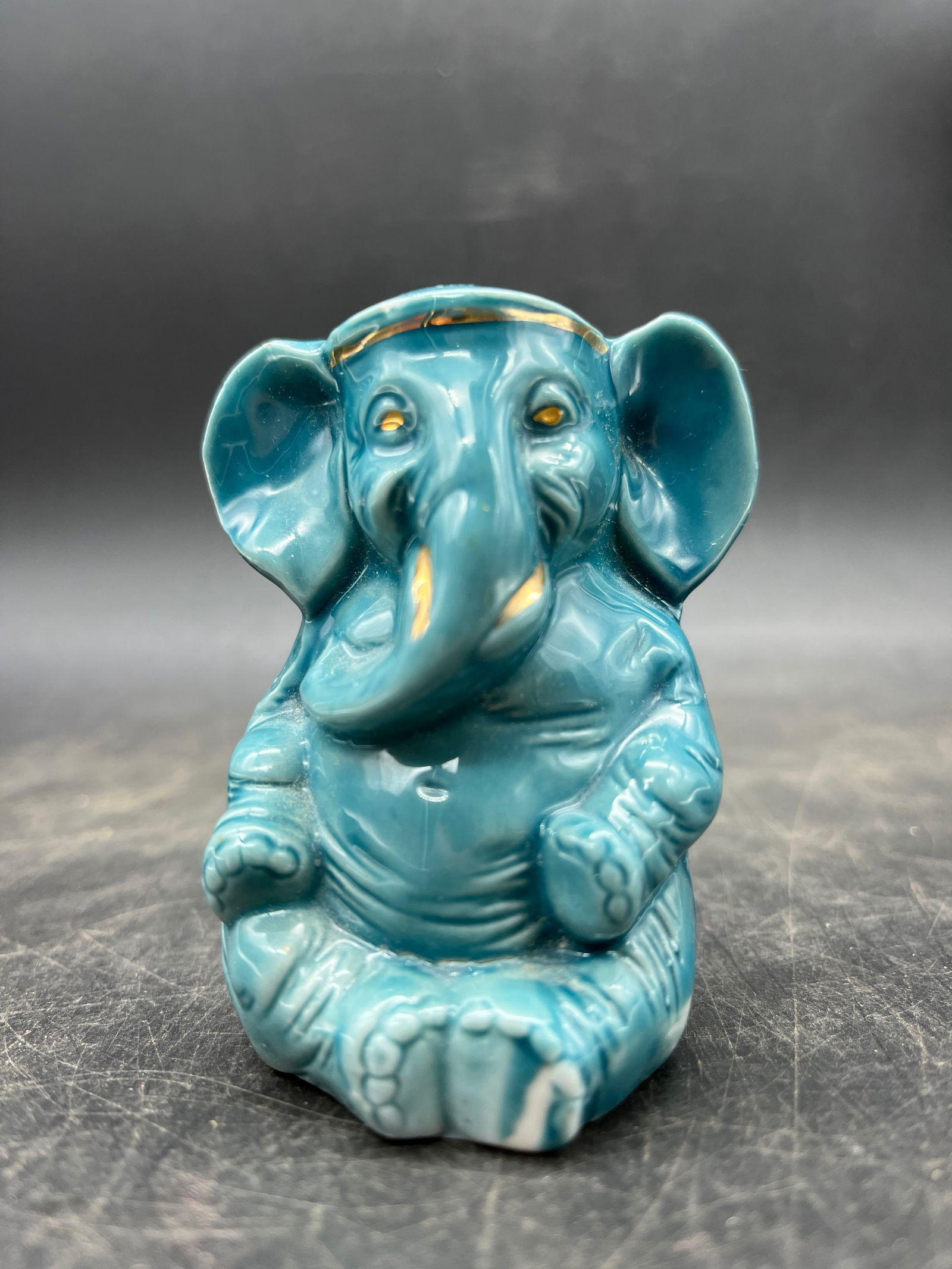Antique C.D. Kenny Co. Blue Elephant Porcelain Toothpick Match Holder (1 of 7)