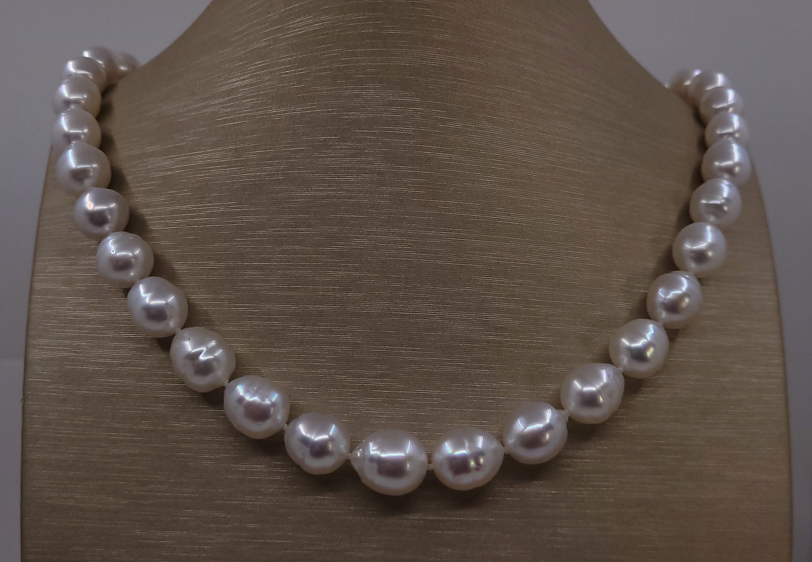 Necklace PSL Certified Australian South Sea Pearls - 9.0x11.5mm (1 of 18)