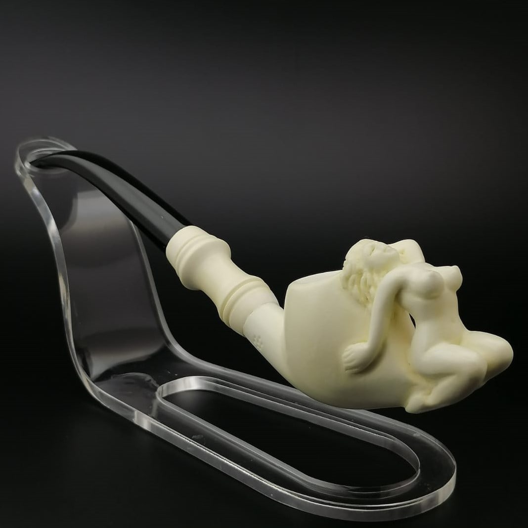 Lady Meerschaum Pipe: Title: Lady Meerschaum Pipe Materials: Meerschaum Dimension: 7.67 inch (19.5cm) Additional Information: Nude Lady,Hand carved Meerschaum Pipe. Made in Turkey,Eskisehir by Meerschaum Carve Master.Best 