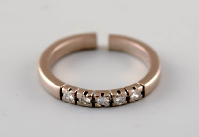 Surel ring in 14 kt. white gold. Adorned with five brilliant-cut diamonds. A total of about 0.15 ct.
