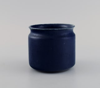 Edith Sonne for Saxbo. Vase in glazed ceramics. Beautiful glaze in shades of blue. Mid-20th century.