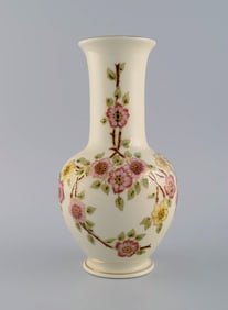 Zsolnay vase in cream-colored porcelain with hand-painted flowers and gold decoration. Late 20th