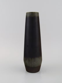 Carl Harry Stålhane (1920-1990) for Rörstrand. Vase in glazed ceramics with vertically