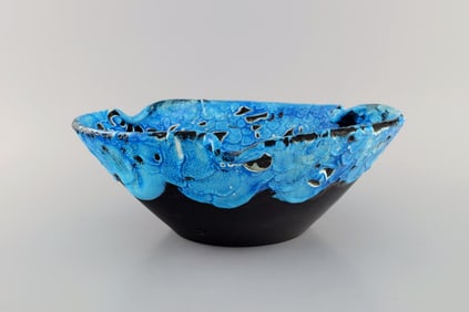 French ceramist. Large bowl in glazed stoneware. Beautiful glaze in azure shades. Unique,