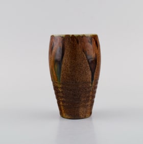 Felix-Auguste Delaherche (1857-1940), France. Vase in glazed ceramics. Beautiful glaze in brown and