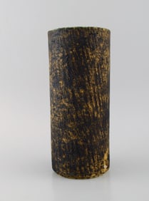 Pieter Groeneveldt (1889-1982), Dutch ceramicist. Cylindrical unique vase in glazed ceramics.